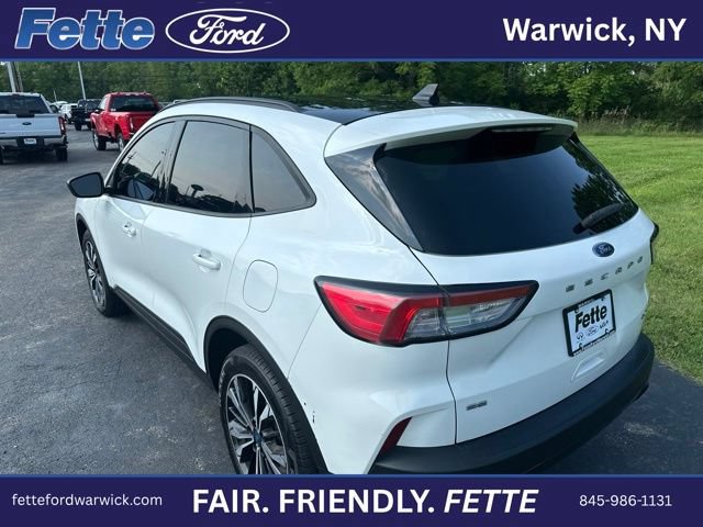 Certified 2022 Ford Escape SE w/ SE Sport Appearance Package AWD/4WD image 10