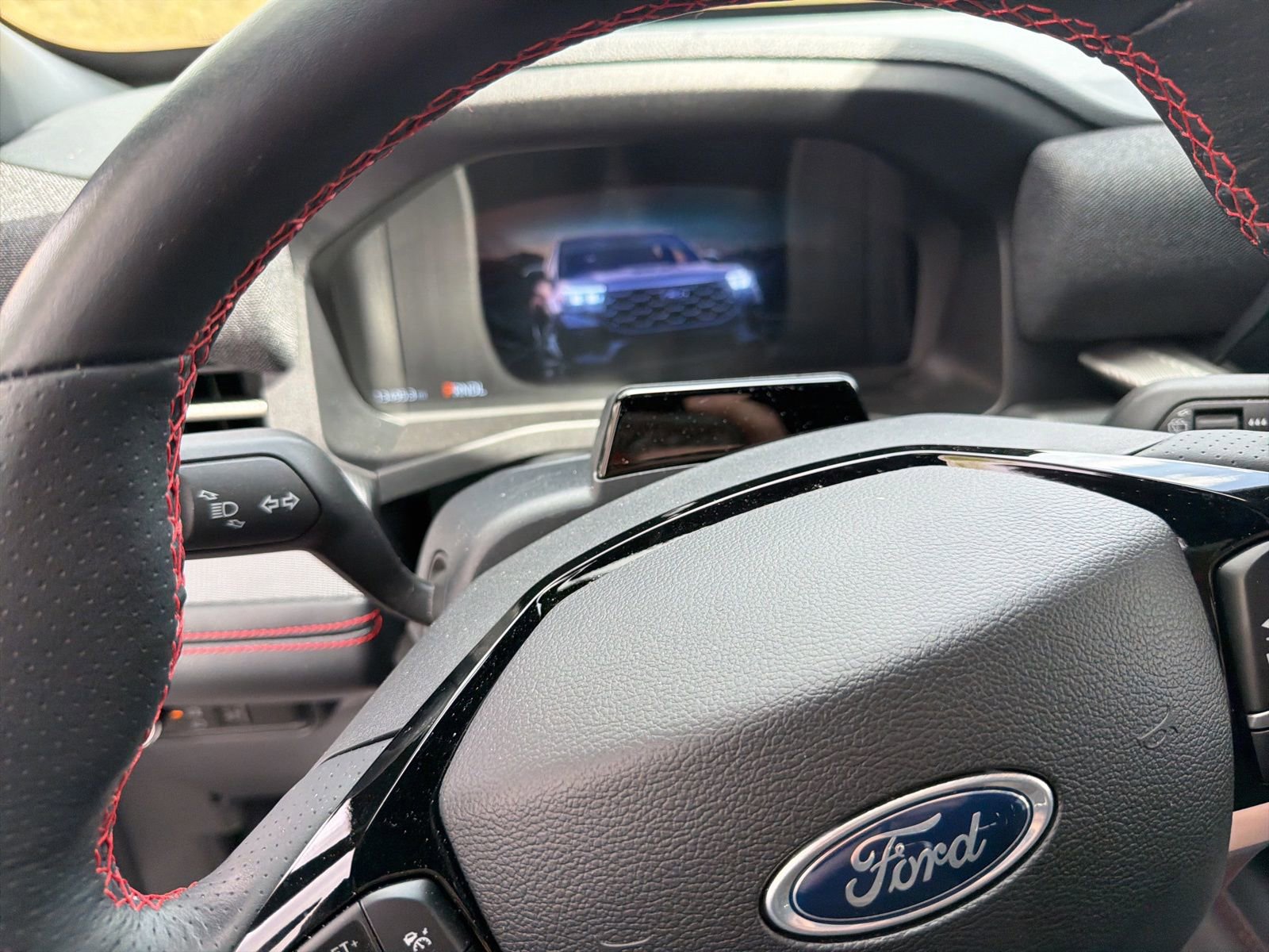 Certified 2025 Ford Explorer ST-Line w/ Premium Package image 12