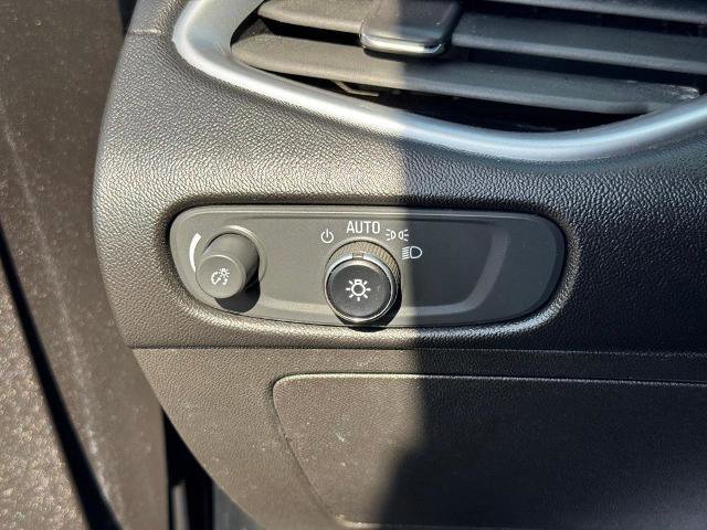 Used 2022 Chevrolet Malibu RS image 18