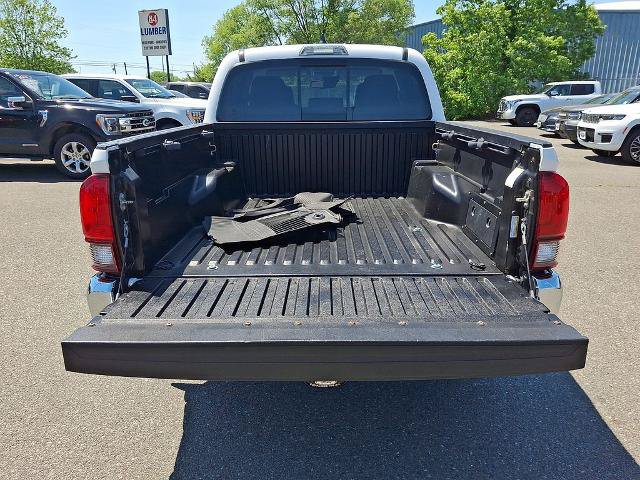 Used 2020 Toyota Tacoma SR5 AWD/4WD image 28