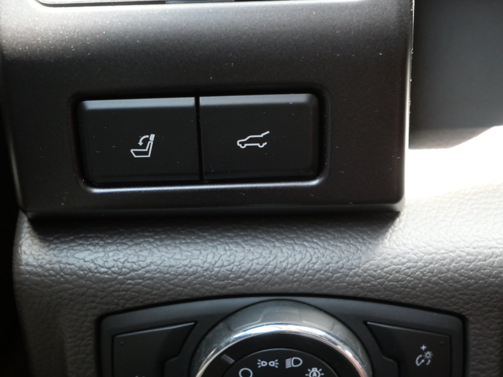 Certified 2020 Ford Expedition Limited w/ Equipment Group 302A AWD/4WD image 27