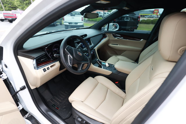 Used 2017 Cadillac XT5 Premium Luxury AWD/4WD image 14