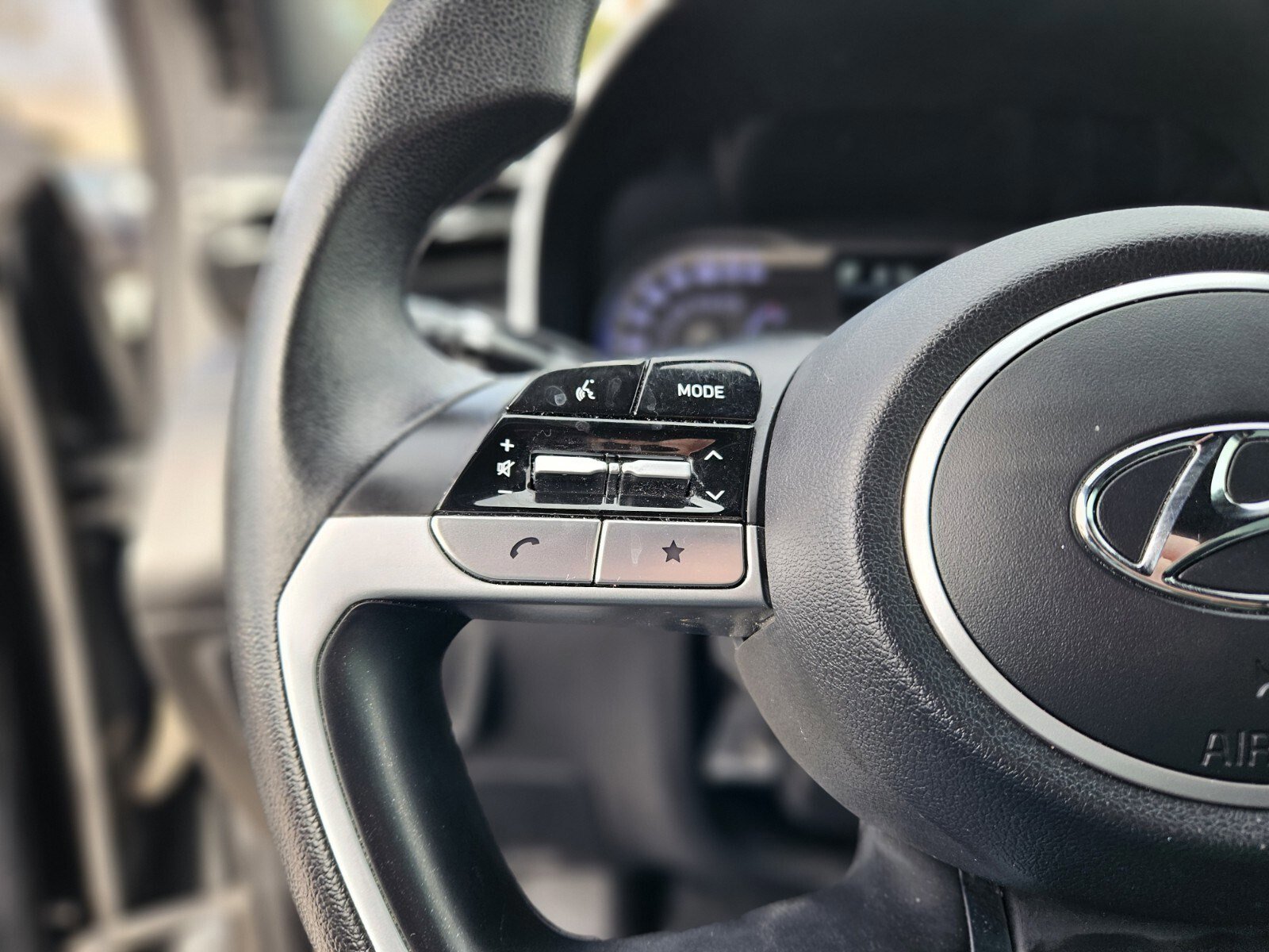 Used 2022 Hyundai Santa Cruz SEL w/ Cargo Package image 28