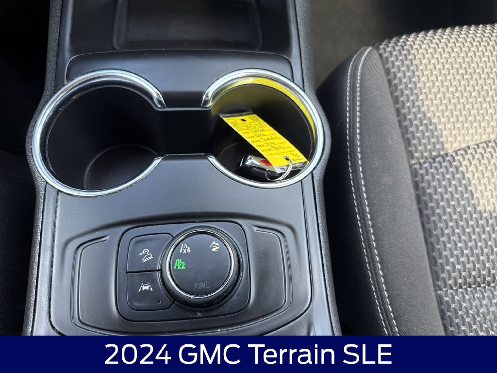 Used 2024 GMC Terrain SLE AWD/4WD image 23
