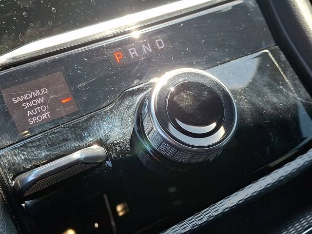 Used 2025 Jeep Grand Cherokee Limited AWD/4WD image 14