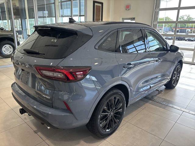 Certified 2025 Ford Escape ST-Line Elite w/ Premium Technology Package AWD/4WD image 3