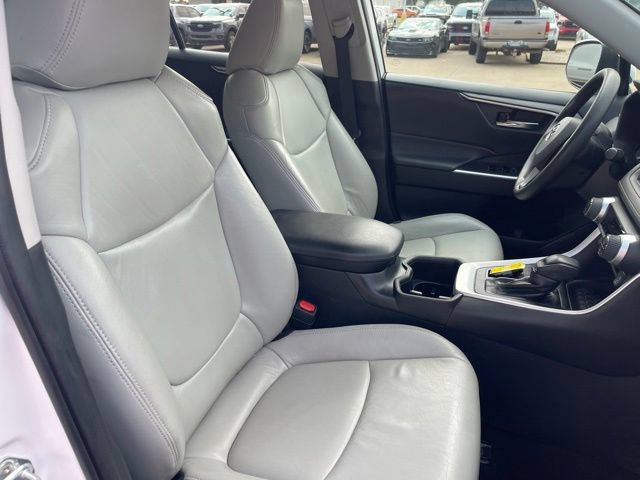 Used 2022 Toyota RAV4 XLE AWD/4WD image 20