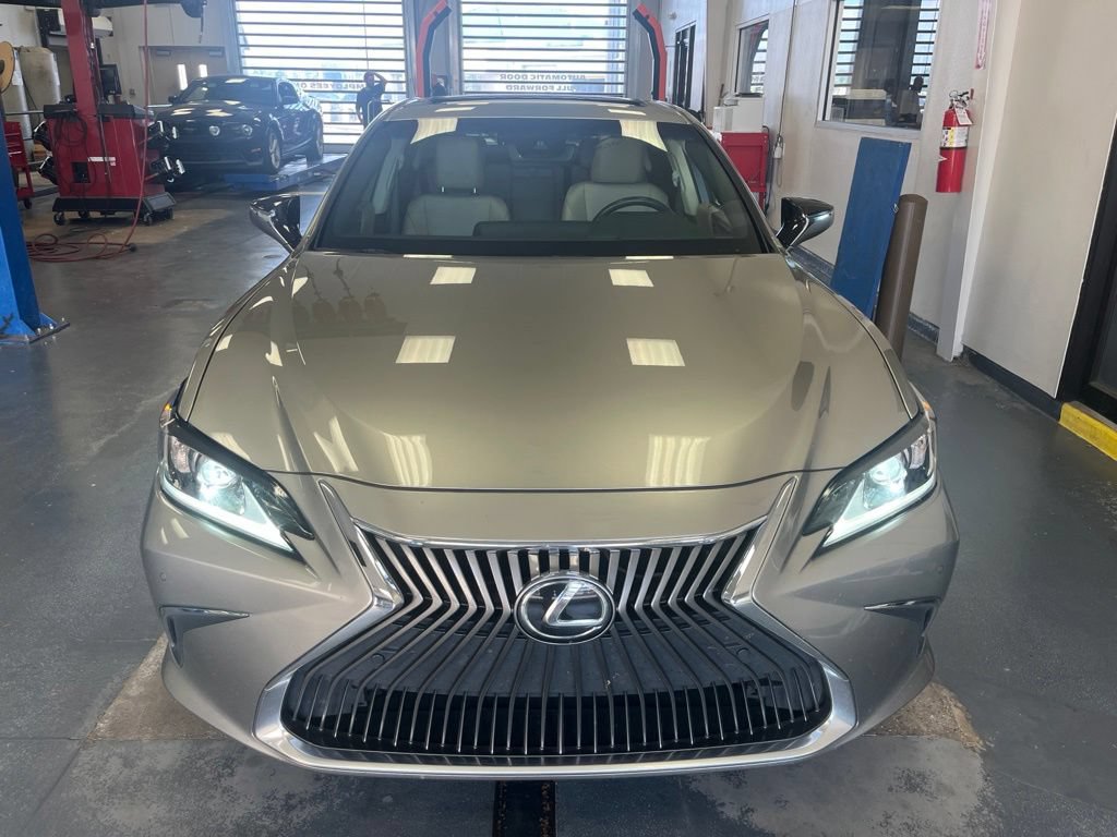 Used 2019 Lexus ES 350 w/ Premium Package FWD image 13