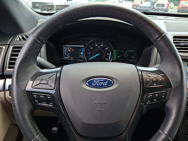 Certified 2018 Ford Explorer XLT w/ Equipment Group 202A AWD/4WD image 20