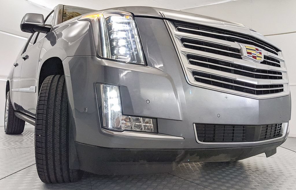 Used 2019 Cadillac Escalade ESV Platinum AWD/4WD image 27