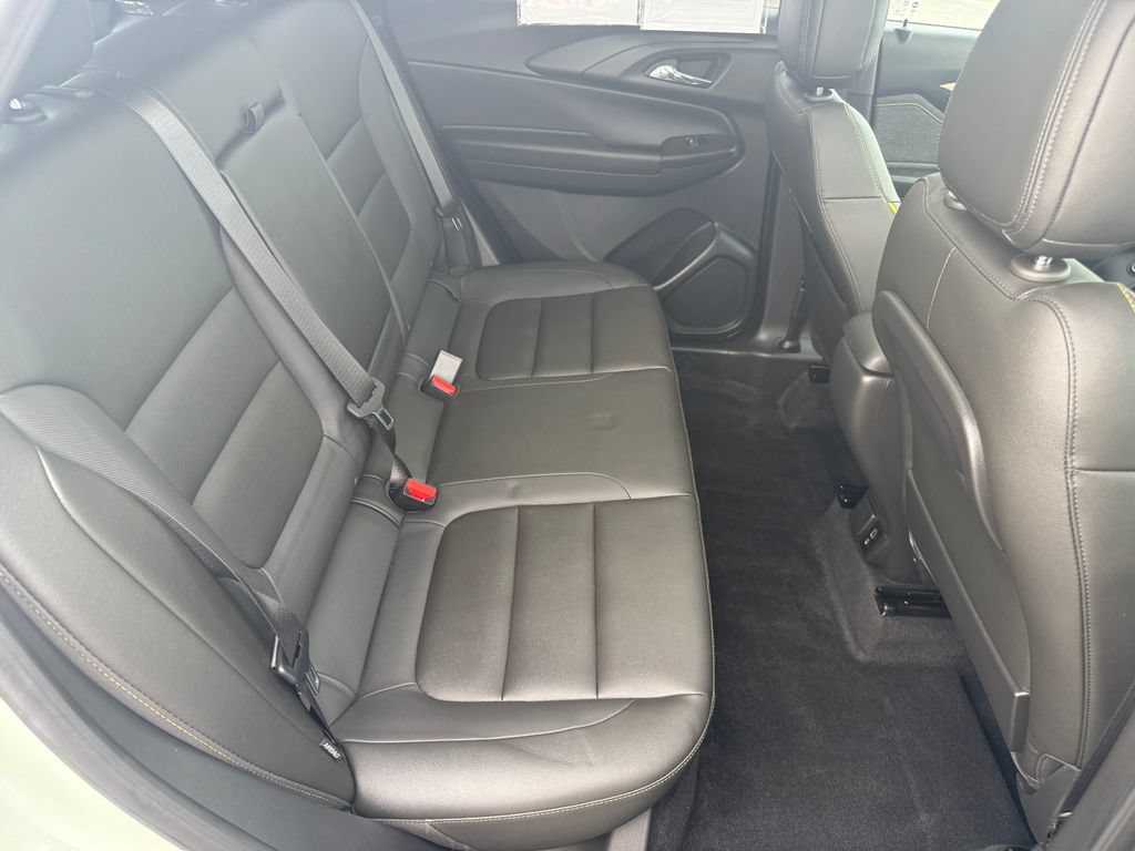 Used 2025 Chevrolet TrailBlazer ACTIV w/ Convenience Package FWD image 18