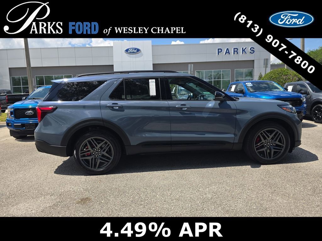 Certified 2025 Ford Explorer ST AWD/4WD image 3