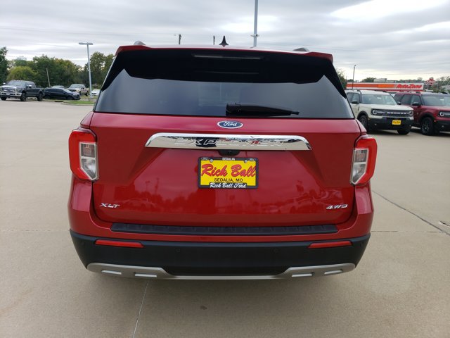 Certified 2023 Ford Explorer XLT w/ Equipment Group 202A AWD/4WD image 6