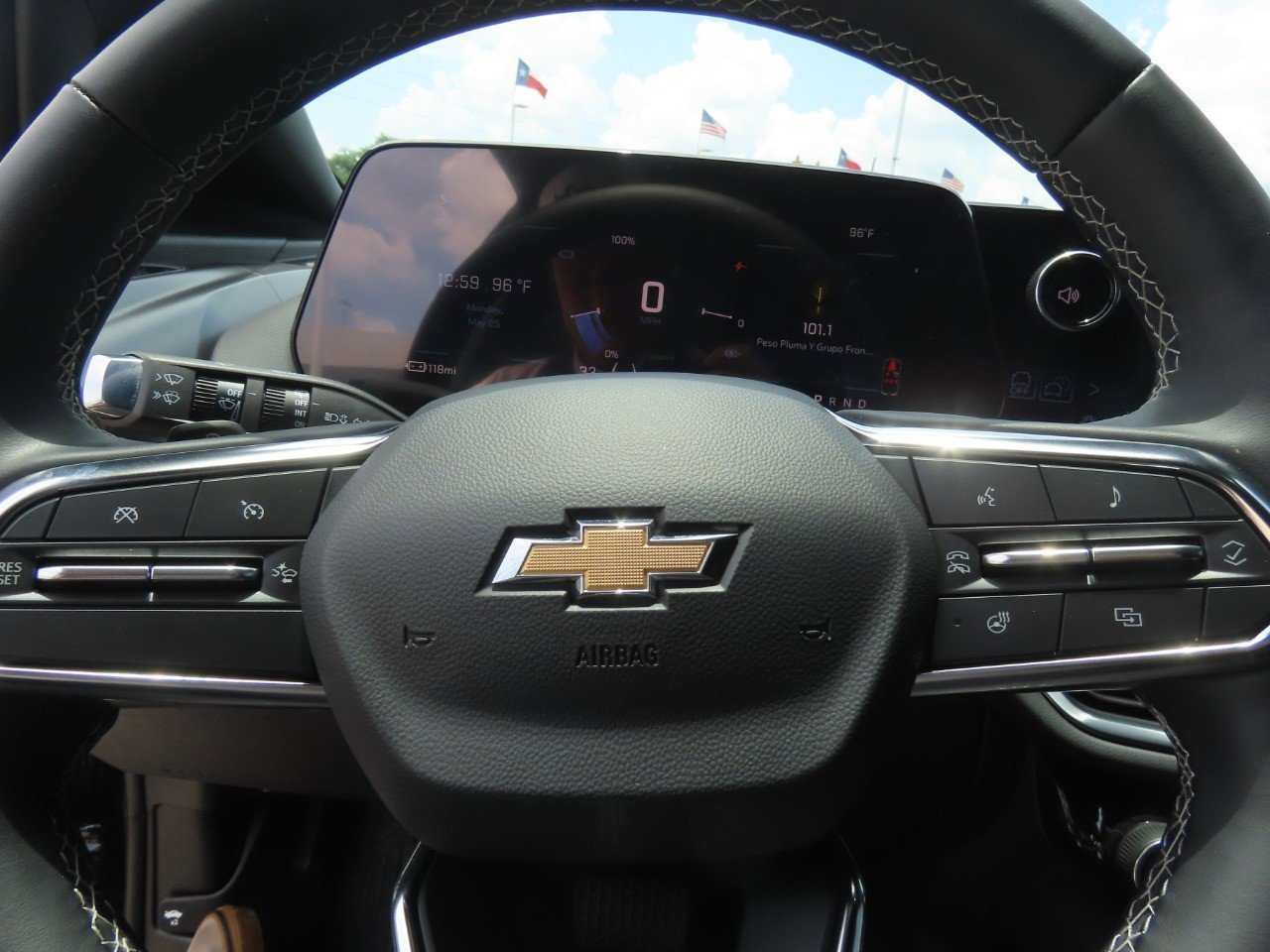 Used 2026 Chevrolet Equinox EV LT w/ Comfort Package FWD image 25