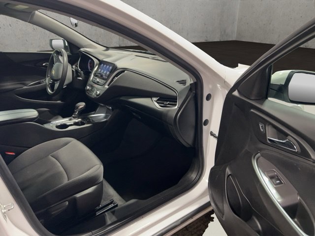 Used 2024 Chevrolet Malibu LT FWD image 34