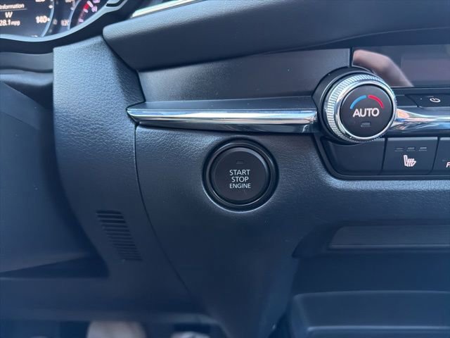 Used 2020 MAZDA CX-30 Premium image 28