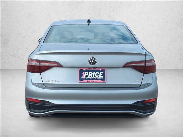 Used 2024 Volkswagen Jetta SE FWD image 8