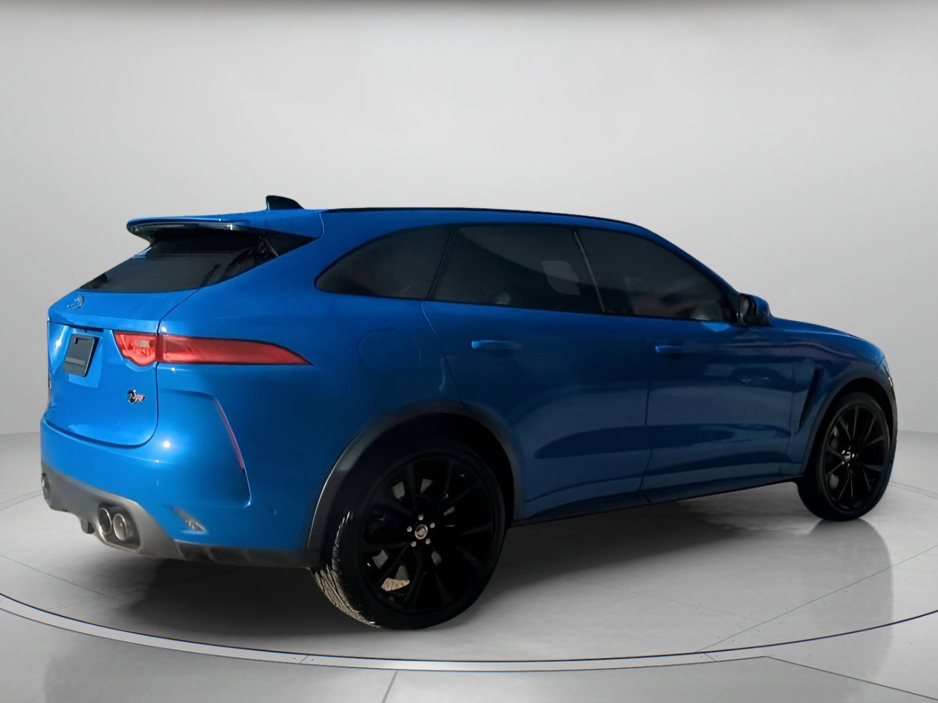 Used 2020 Jaguar F-PACE SVR image 21
