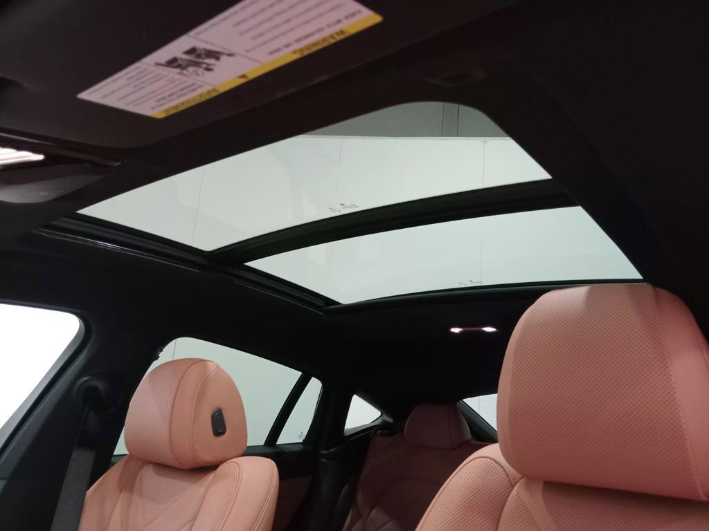 Used 2023 BMW X6 xDrive40i w/ M Sport Package image 15