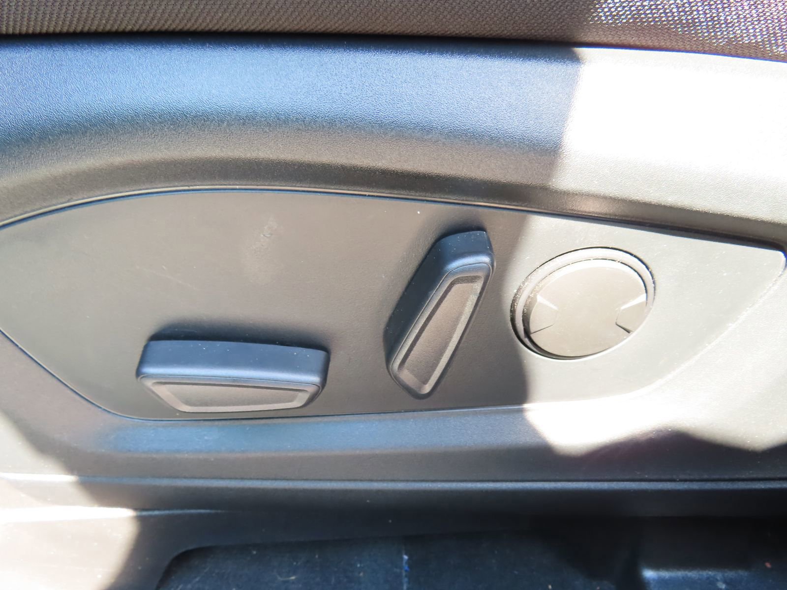 Certified 2022 Ford Explorer XLT AWD/4WD image 30