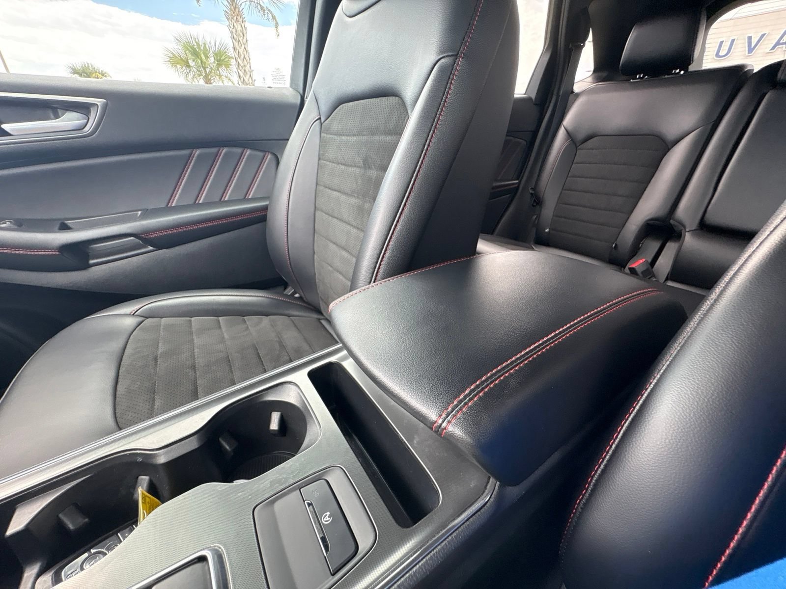 Certified 2024 Ford Edge ST-Line AWD/4WD image 31
