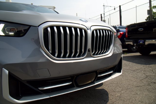 Used 2024 BMW X5 sDrive40i w/ Premium Package RWD image 10