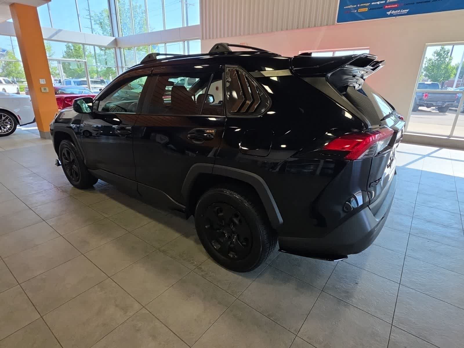 Used 2020 Toyota RAV4 LE w/ All Weather Liner Package AWD/4WD image 16