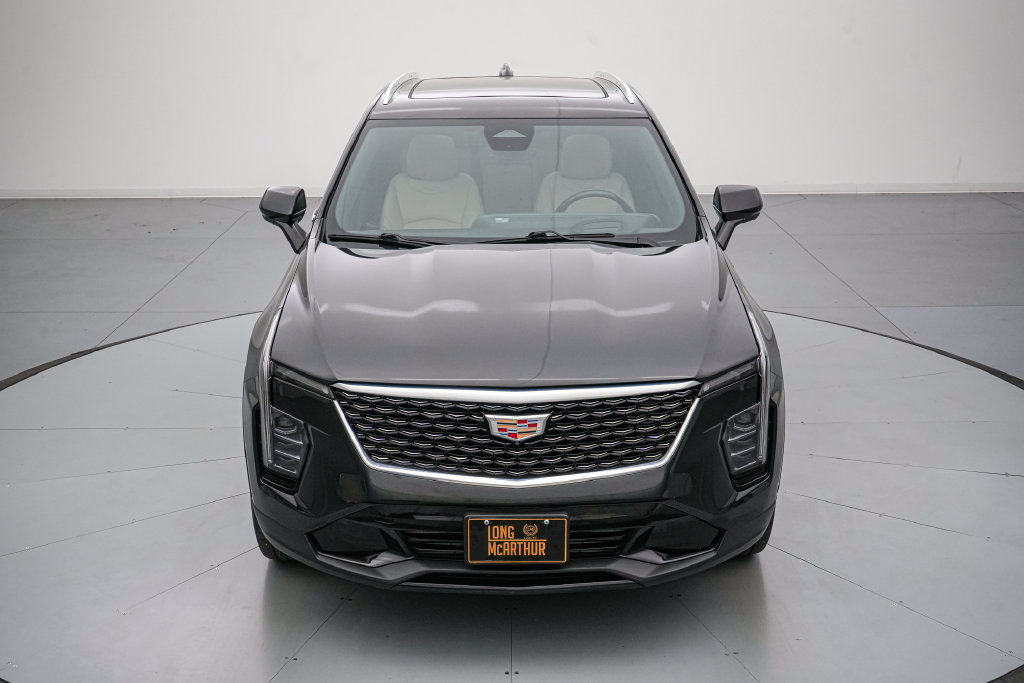Used 2024 Cadillac XT4 Premium Luxury w/ Active Safety Package AWD/4WD image 9