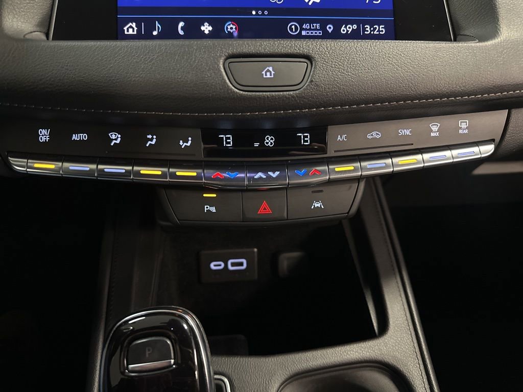 Used 2023 Cadillac XT4 Premium Luxury image 49