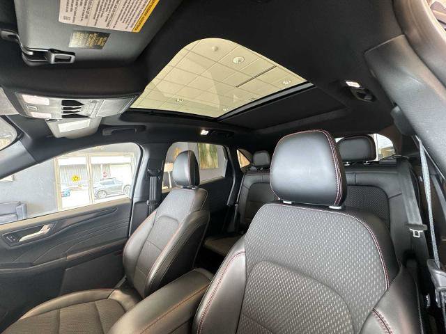 Certified 2024 Ford Escape ST-Line w/ Tech Pack #1 AWD/4WD image 18