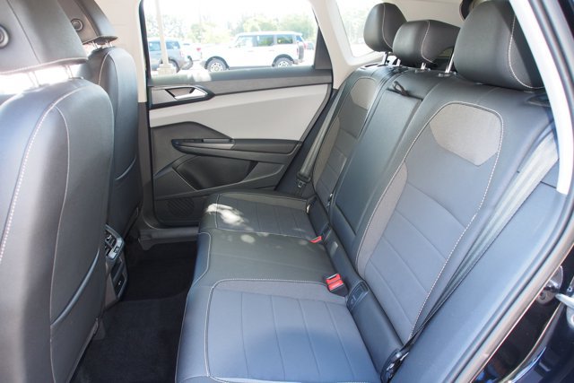Used 2023 Volkswagen Taos SE AWD/4WD image 18
