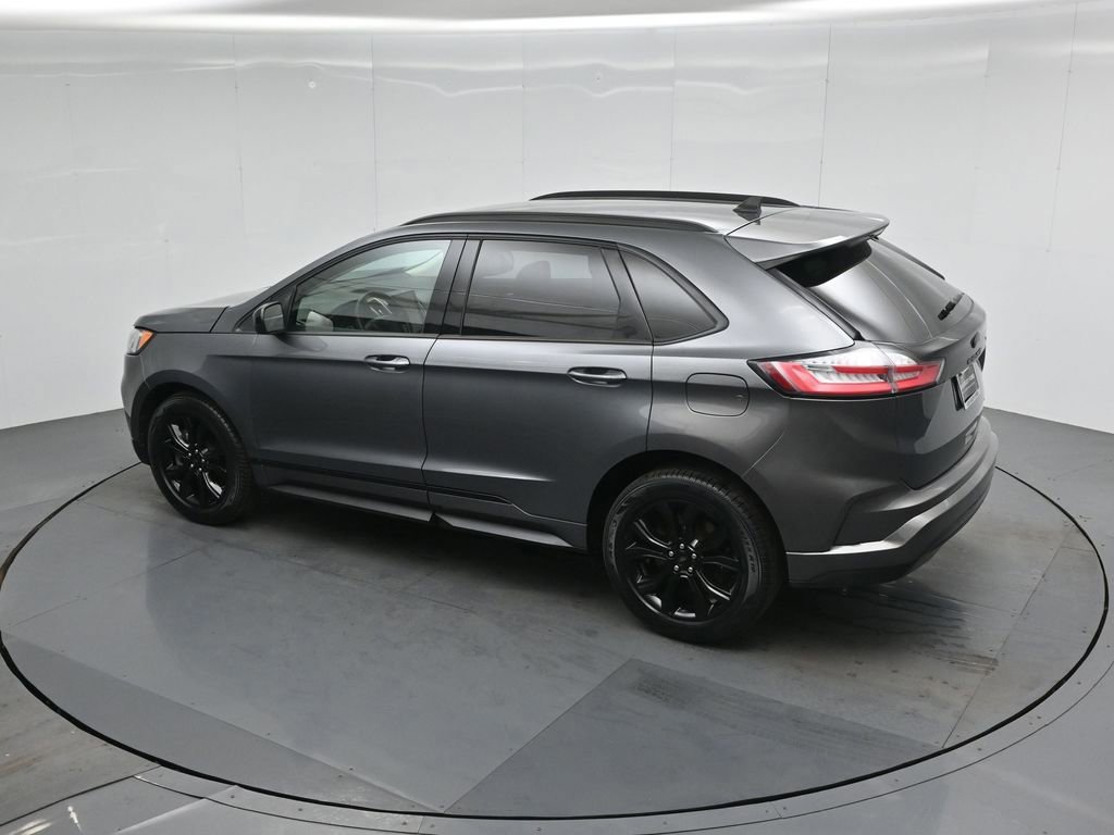 Certified 2022 Ford Edge SE w/ Black Appearance Package image 18