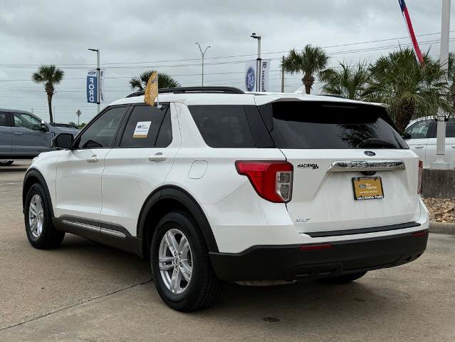 Certified 2024 Ford Explorer XLT RWD image 3