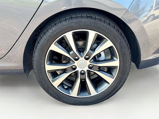 Used 2018 Hyundai Elantra GT FWD image 30