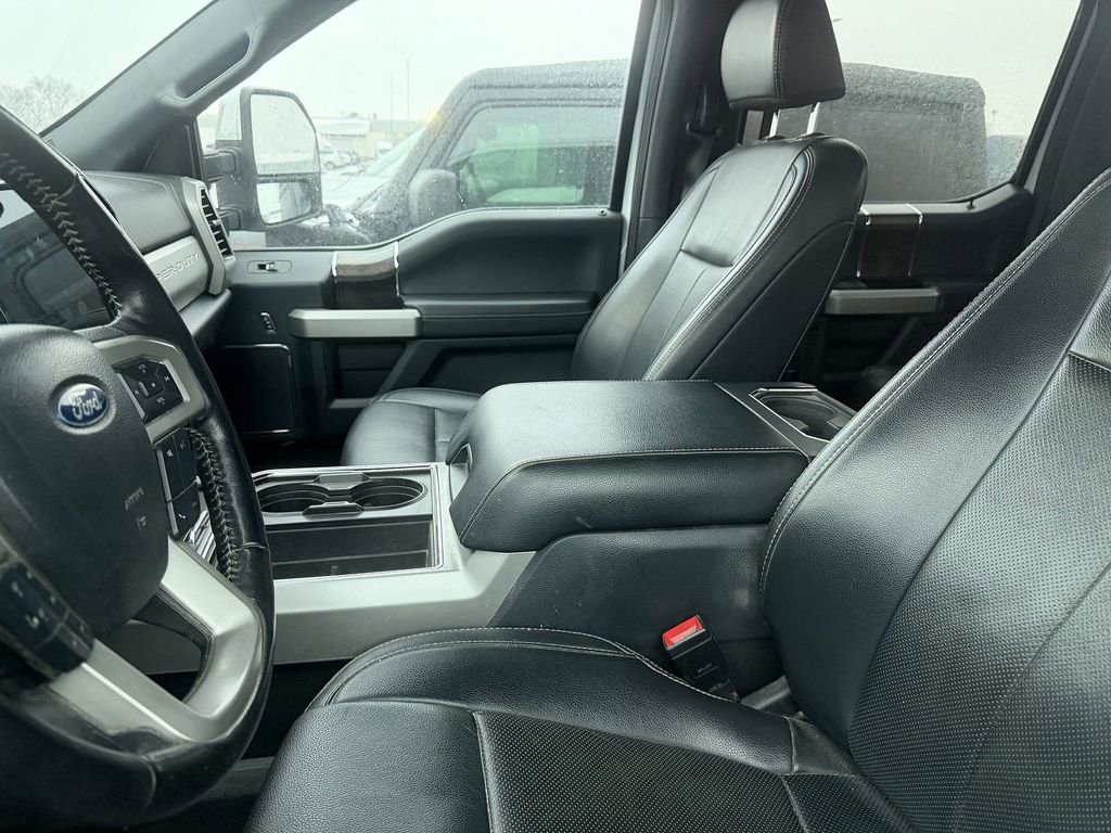 Certified 2022 Ford F250 Lariat w/ Chrome Package AWD/4WD image 3