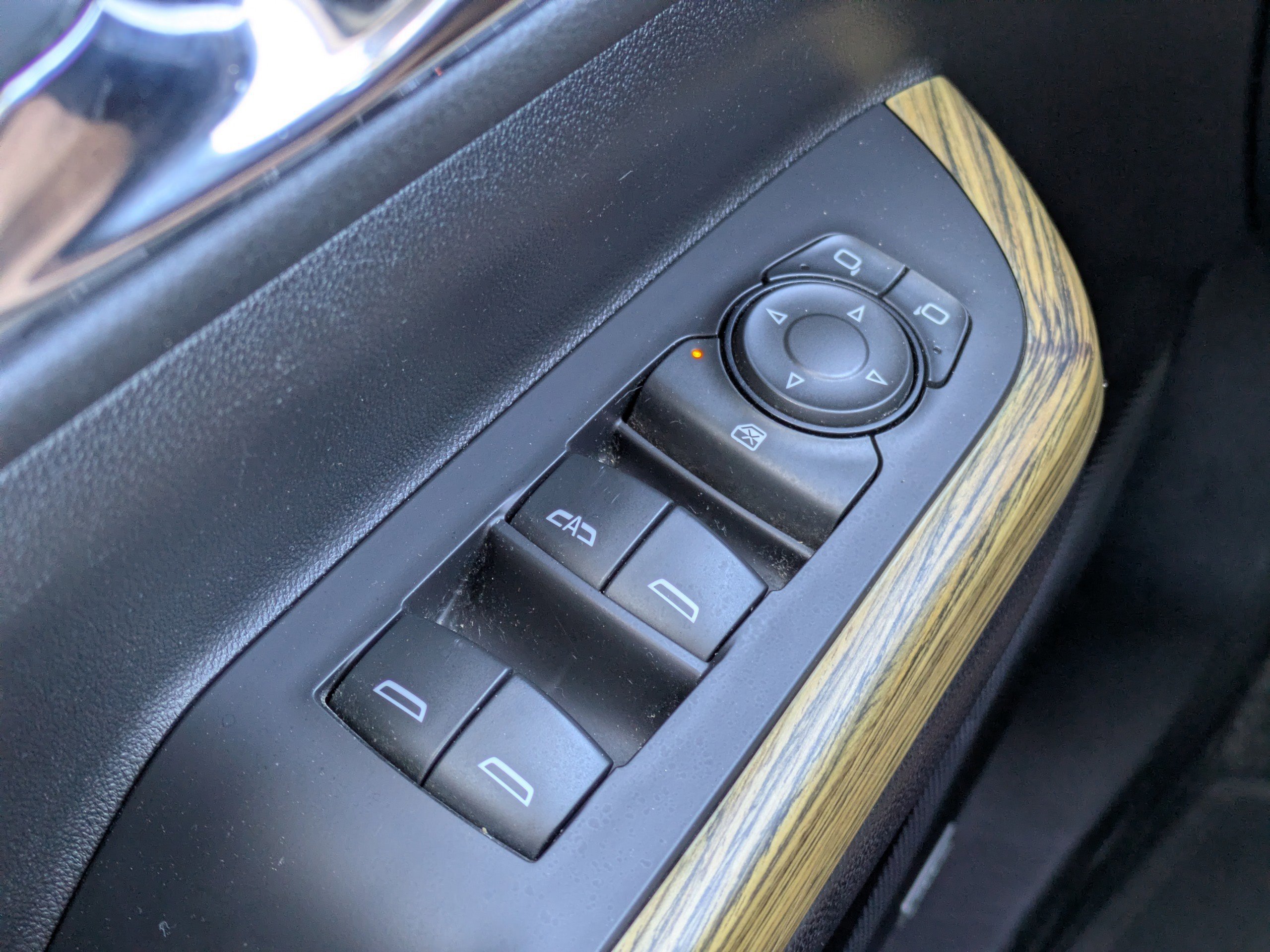 Used 2019 GMC Acadia Denali image 25