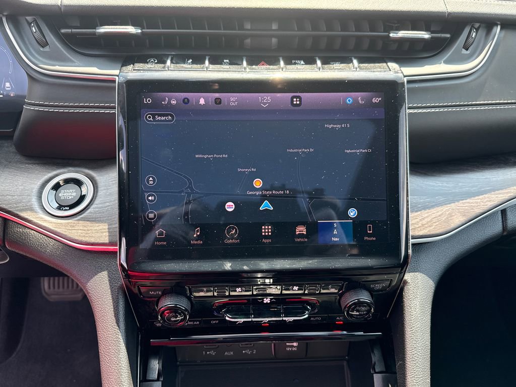 Used 2023 Jeep Grand Cherokee Overland w/ Luxury Tech Group IV RWD image 30