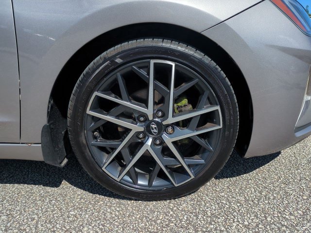 Used 2020 Hyundai Elantra Value Edition w/ Winter Weather Package FWD image 11