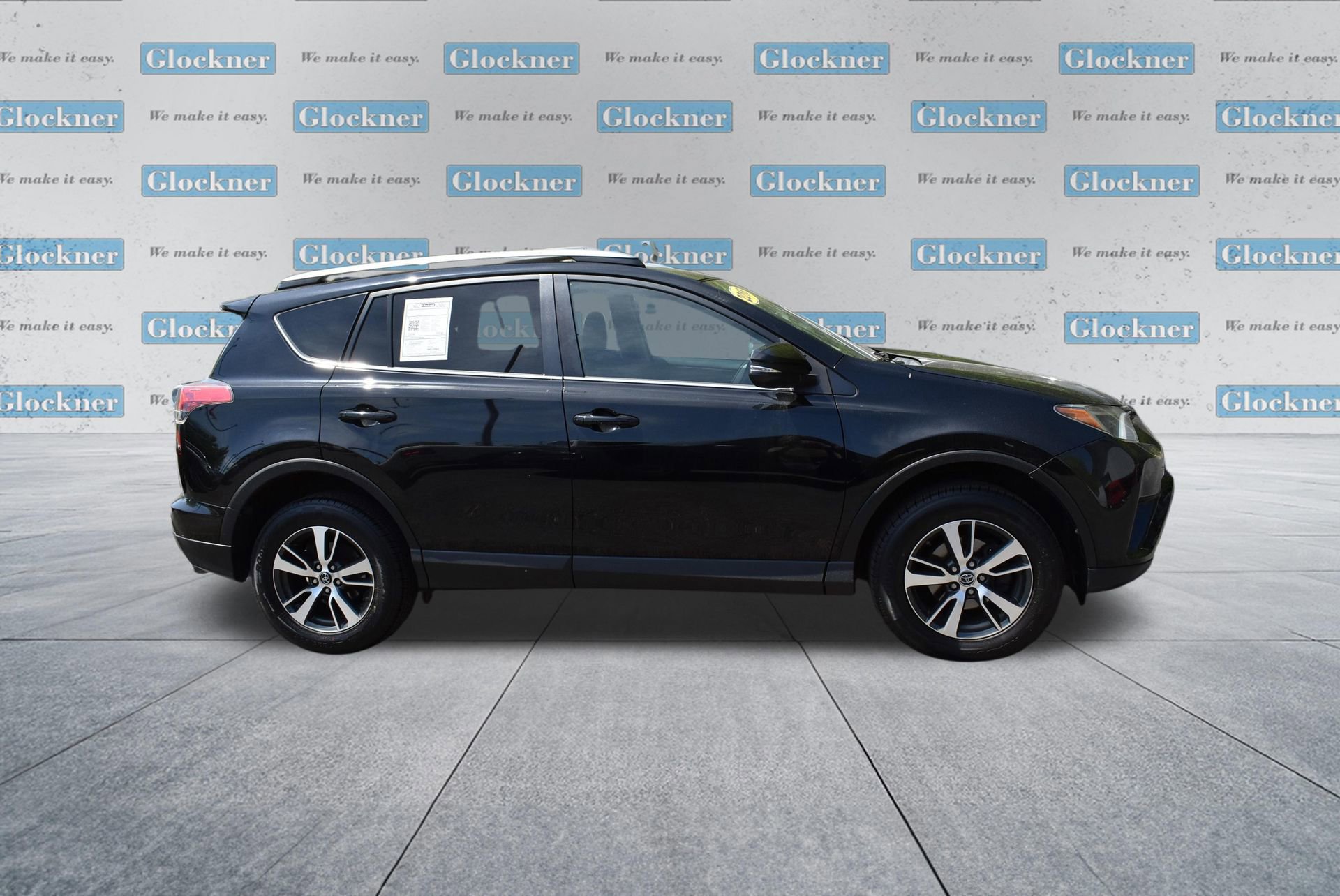 Used 2018 Toyota RAV4 XLE w/ Plus Extra Value Package AWD/4WD image 6