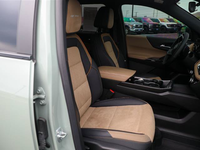 Used 2025 Chevrolet Equinox ACTIV FWD image 16