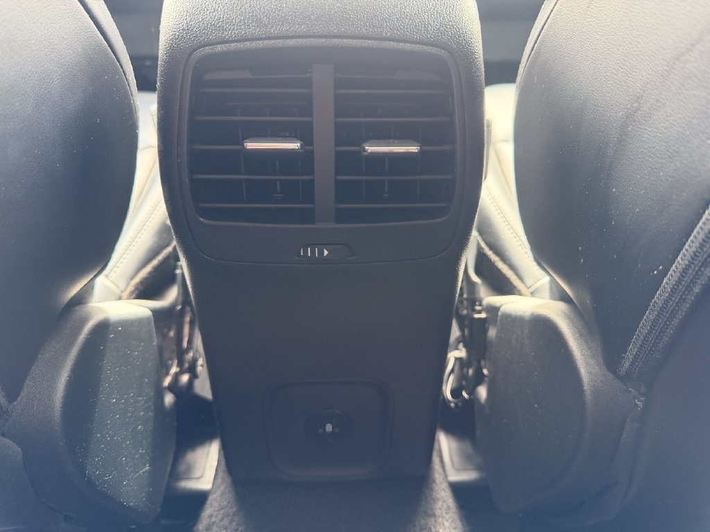 Certified 2024 Ford Escape Platinum AWD/4WD image 37