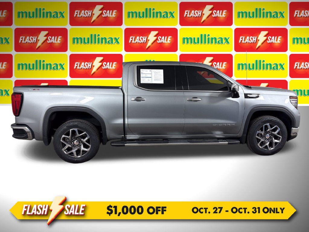 Used 2023 GMC Sierra 1500 SLT AWD/4WD image 2