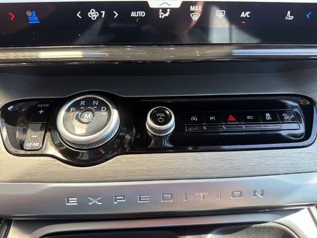 Certified 2025 Ford Expedition Platinum AWD/4WD image 35