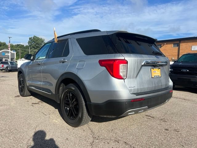 Certified 2023 Ford Explorer XLT w/ Equipment Group 202A AWD/4WD image 25