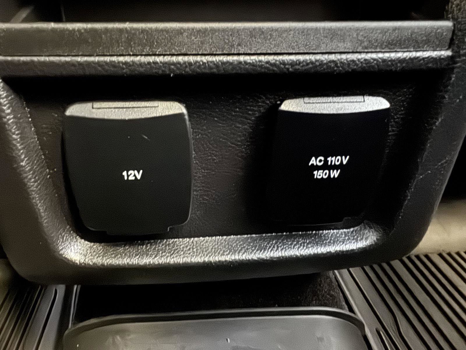 Certified 2017 Ford Edge Titanium w/ Equipment Group 301A image 39