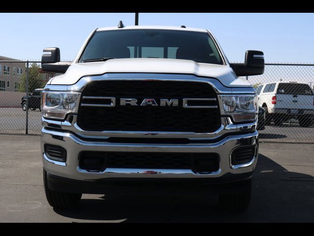 Used 2024 RAM 2500 Tradesman w/ Chrome Appearance Group AWD/4WD image 3