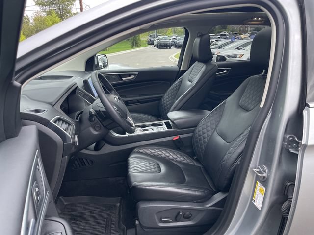 Certified 2024 Ford Edge Titanium w/ Equipment Group 301A AWD/4WD image 31