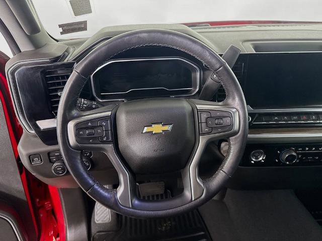Used 2022 Chevrolet Silverado 1500 LT image 12