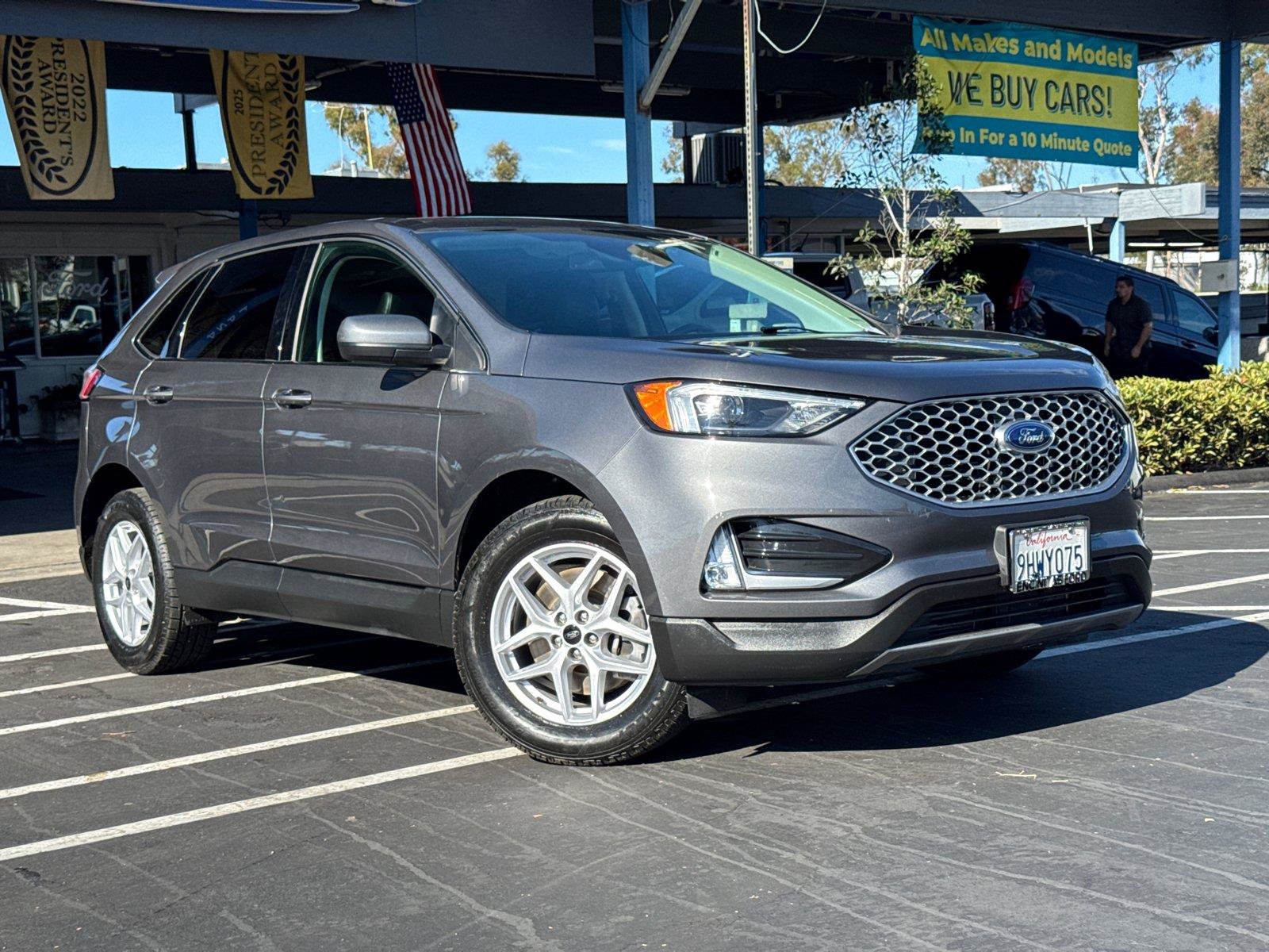 Certified 2023 Ford Edge SEL w/ Convenience Package AWD/4WD image 2