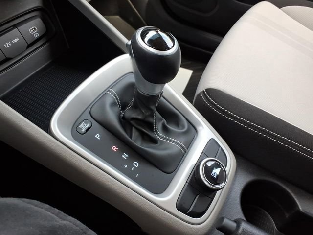 Used 2023 Hyundai Venue SEL image 29